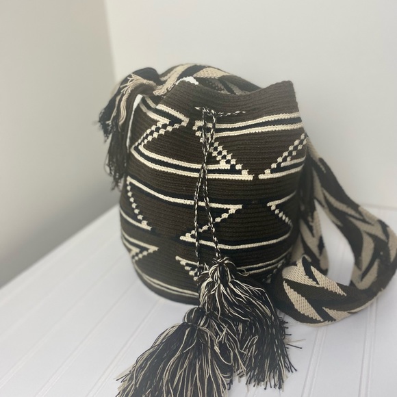 Wayuu Tribe Handbags - Authentic Wayuu boho bucket bag hand woven cotton